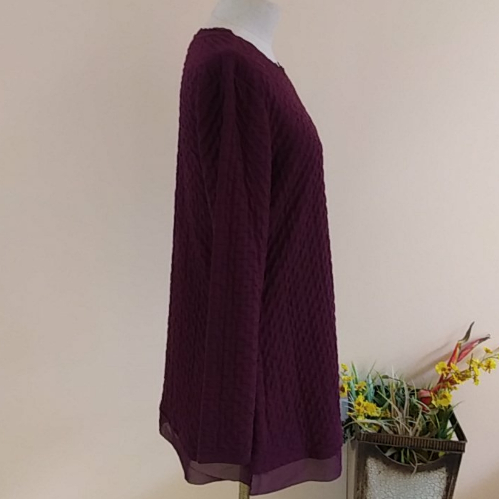 Simply Vera Wang Top. - Picture 7 of 8